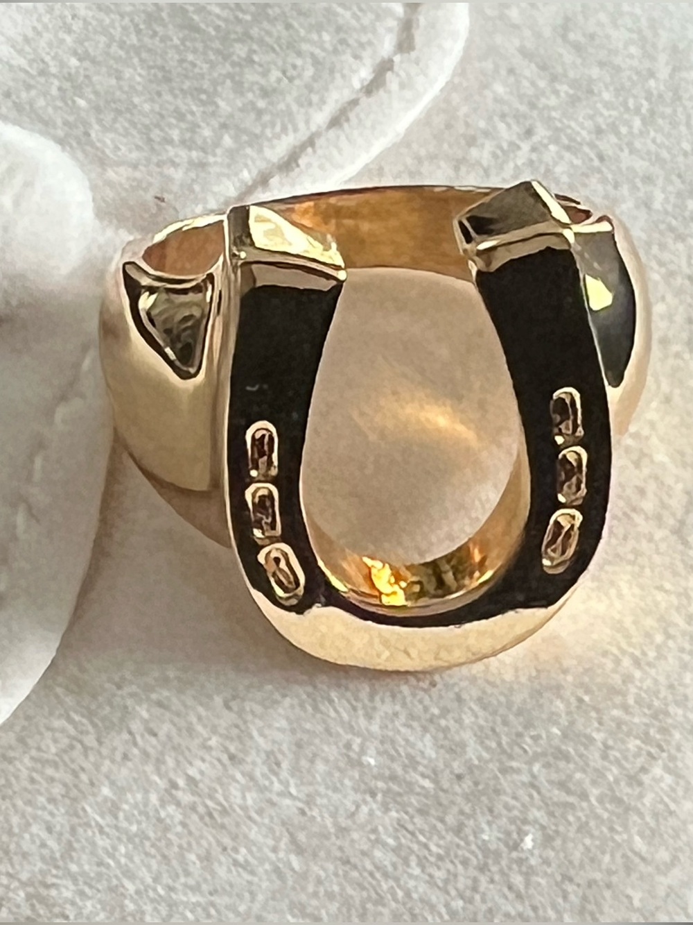 Piper K Horseshoe Gold Wide Band Fashion Ring Size 8
